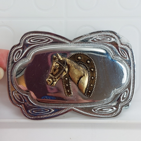 Accessories - Vintage Horse Head Belt Buckle Through Lucky Horseshoe on Mixed Metal Western